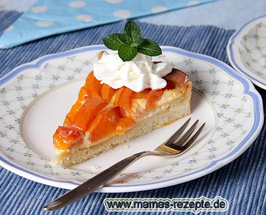 Aprikosenkuchen mit Marzipan | Mamas Rezepte - mit Bild und Kalorienangaben