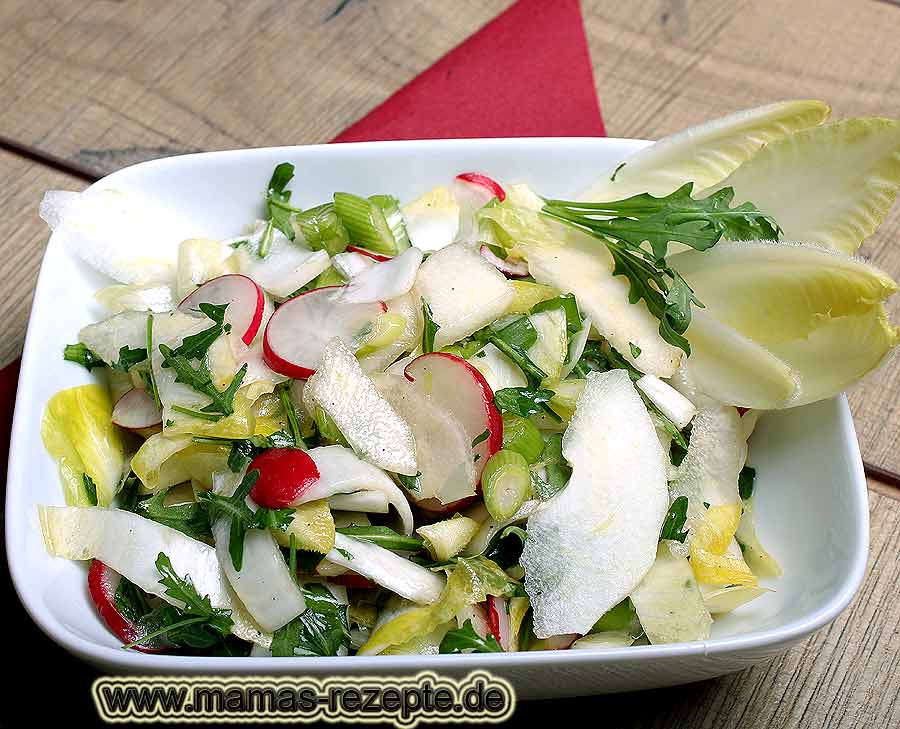 Chicorée Salat pikant | Mamas Rezepte - mit Bild und Kalorienangaben