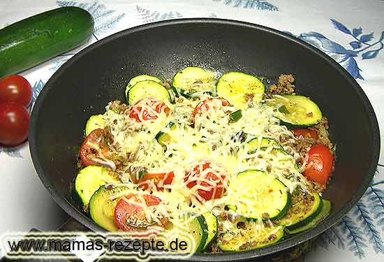 Hackfleisch - Zucchini - Pfanne | Mamas Rezepte - mit Bild und ...