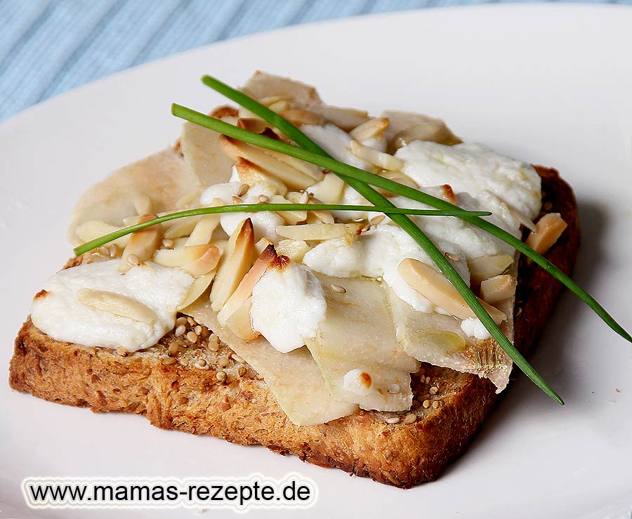 Nussiger Birnen-Käse Toast | Mamas Rezepte - mit Bild und Kalorienangaben