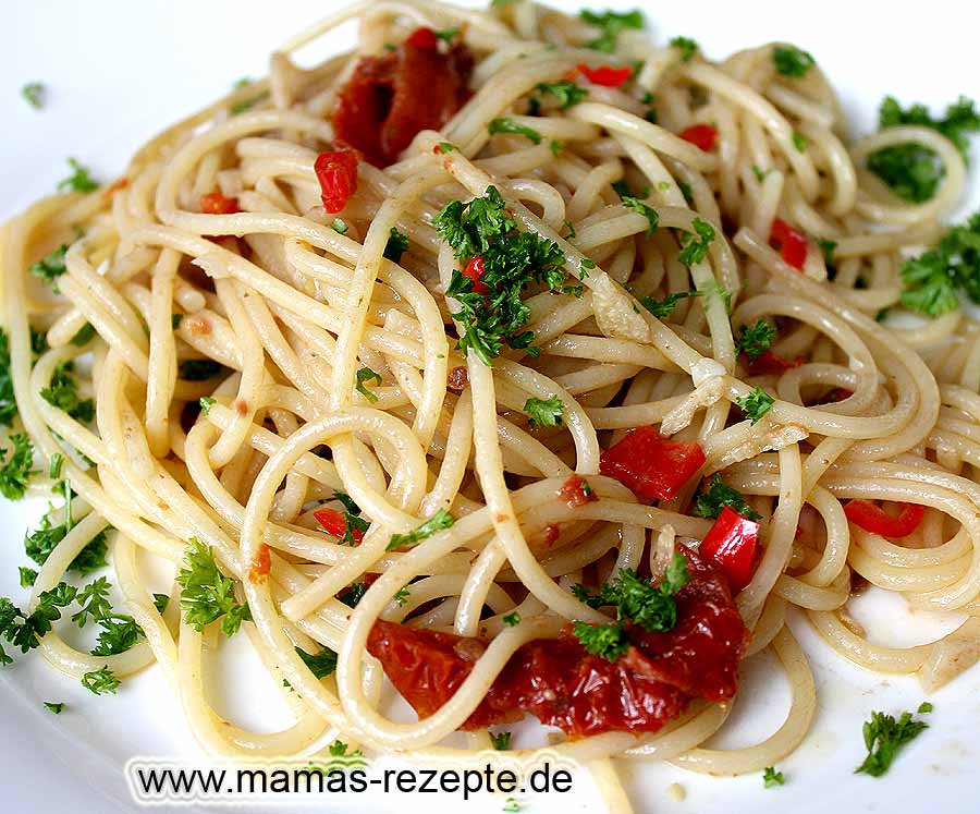 Pasta mit Chili und Sardellenpaste | Mamas Rezepte - mit Bild und ...