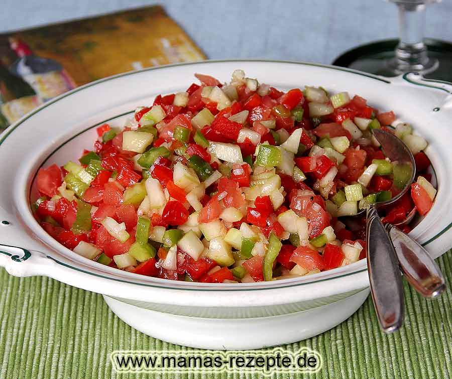 Spanischer Sommersalat | Mamas Rezepte - mit Bild und Kalorienangaben
