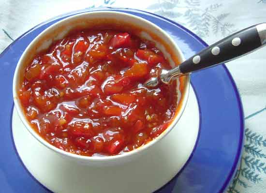Paprika-Tomaten-Relish | Mamas Rezepte - mit Bild und Kalorienangaben