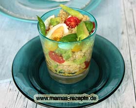 Bild von Quinoa Avocado Salat im Glas