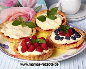 Bild von Beerentörtchen mit Puddingcreme