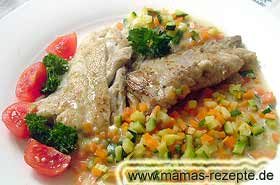 Bild von Fischfilet mit Gemüsesoße