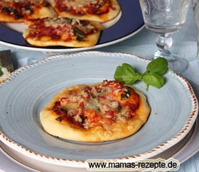 Bild von Mini Pizza Salami