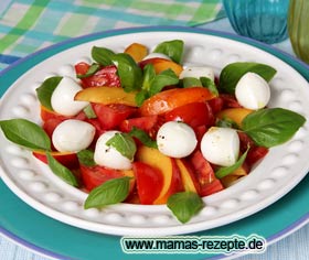 Bild von Tomaten Mozzarella Nektarinen Salat